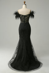 Black Mermaid Lace Long Prom Dress with Feathers