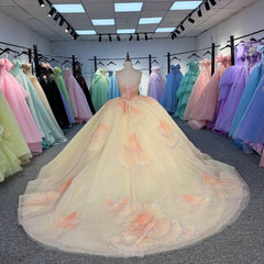 Yellow 2025 Quinceanera Dress Sweet 15 Evening Dress Crystal Sleeveless Beading Ball Gown Dress