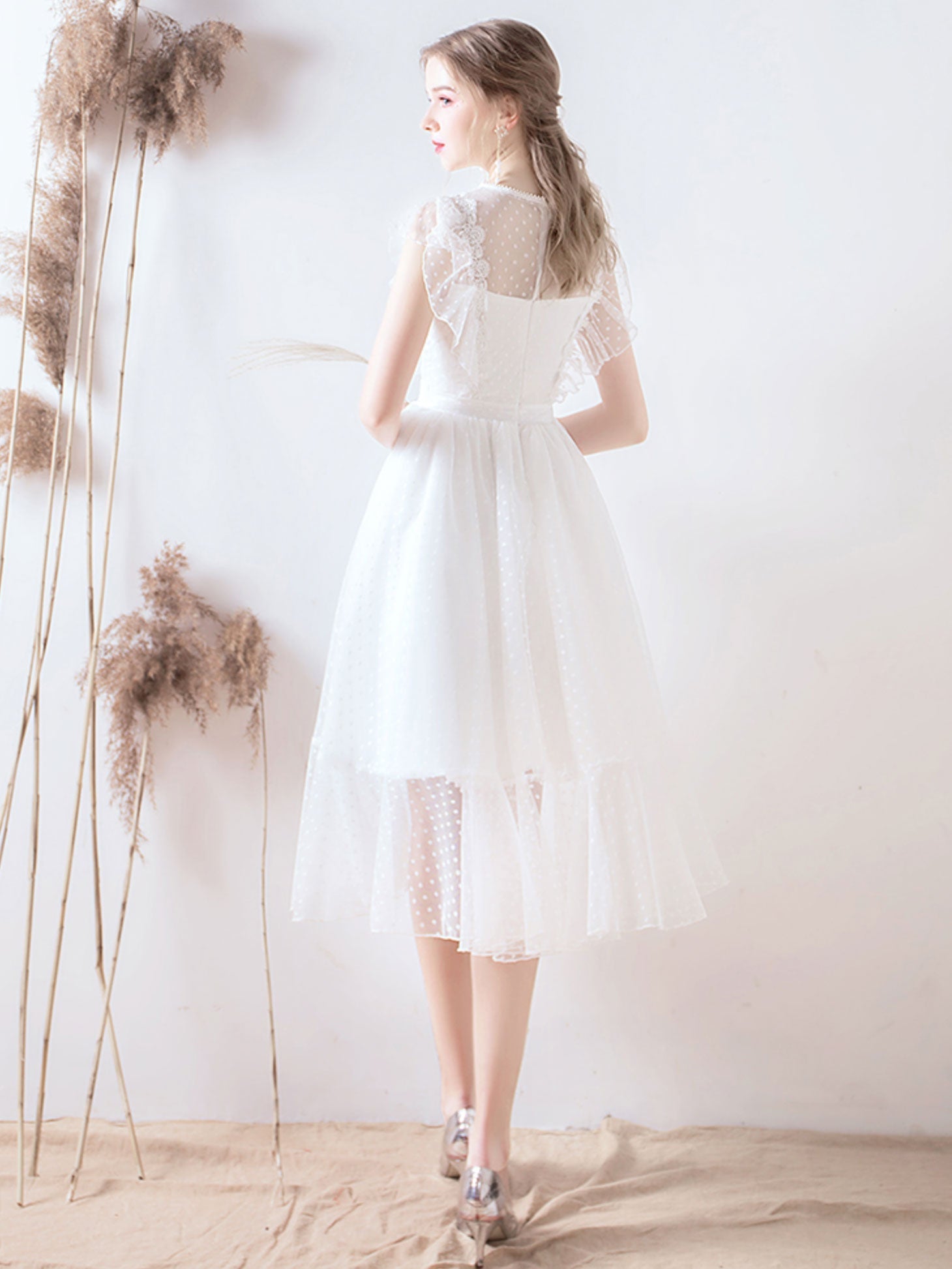 White Round Neck Tulle Lace Short Prom Dress Lace Bridesmaid Dress