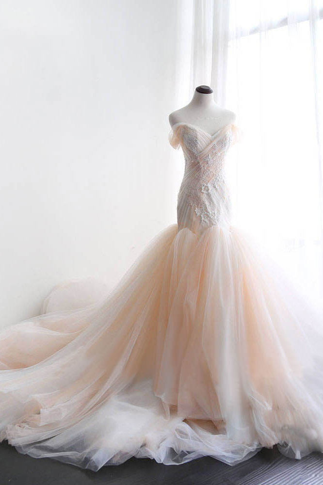 Unique Sweetheart Neck Tulle Lace Appliqu¨¦ Mermaid Long Prom Dress