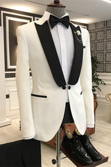 Davis Glamorous White Peaked Lapel 2-Piece Prom Suit