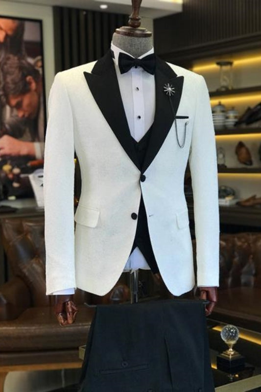 Knight Stylish White Peaked Lapel 3-Piece Jacquard Prom Suit