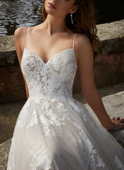 Tulle V-Neck Spaghetti Straps Wedding Dress