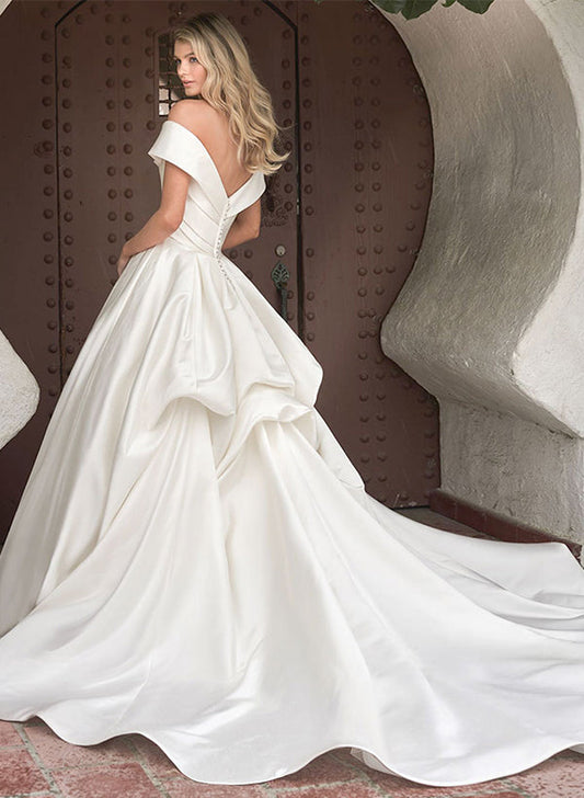 Off-the-Shoulder Vintage Satin Wedding Dresses With Ruffle/Pockets