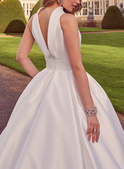 A-Line Halter Sleeveless Sweep Train Satin Wedding Dresses With Pockets