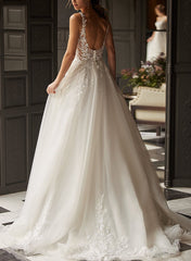 Sleeveless Sweep Train Tulle Wedding Dress With Appliques Lace