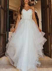 Sweetheart Sleeveless Tulle Wedding Dresses with Appliques Lace