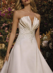 A-Line V-Neck Sleeveless Court Train Satin Wedding Dresses With Lace