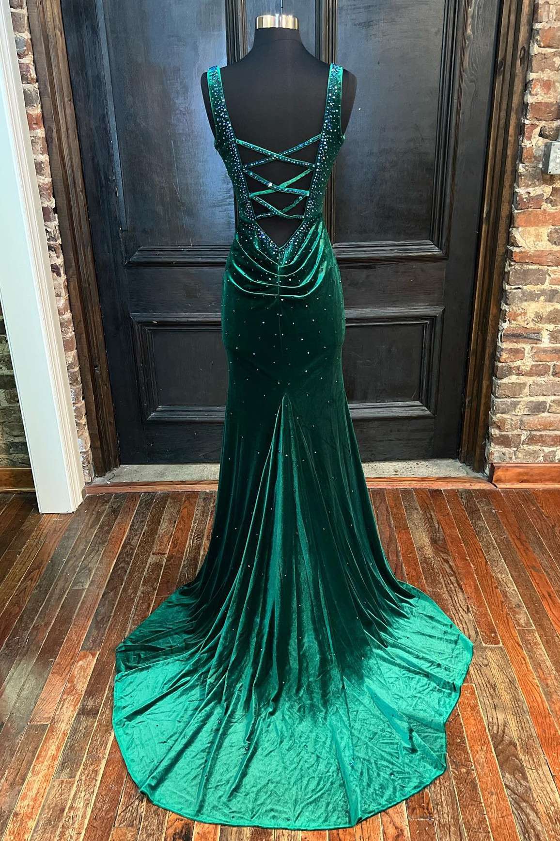 Emerald Velvet Sexy V-Neck Cutout Back Mermaid Long Formal Dress