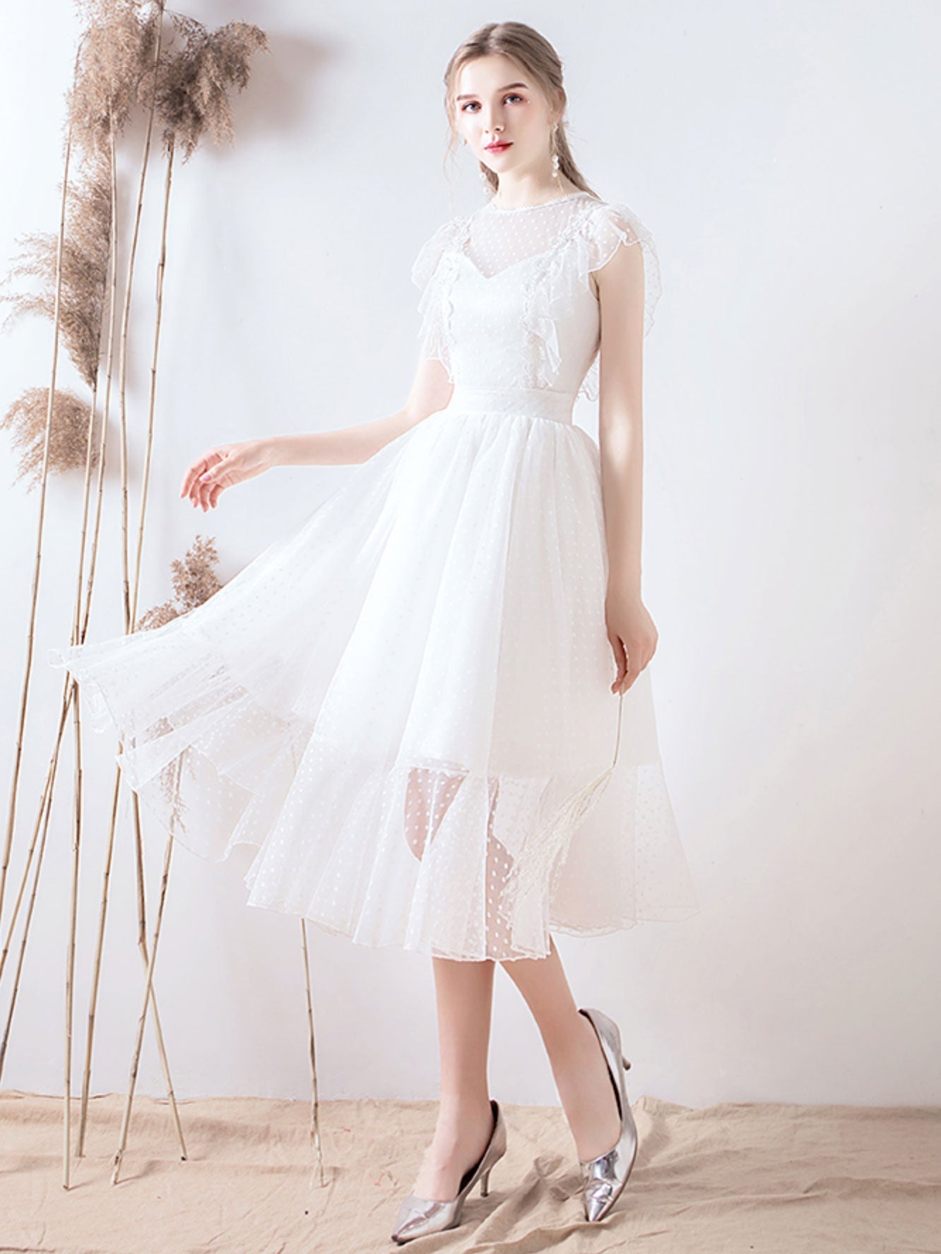 White Round Neck Tulle Lace Short Prom Dress Lace Bridesmaid Dress