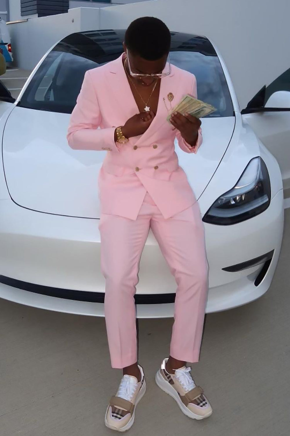 Stylish Pink 2-Piece Double-Breasted Men's Prom Suit