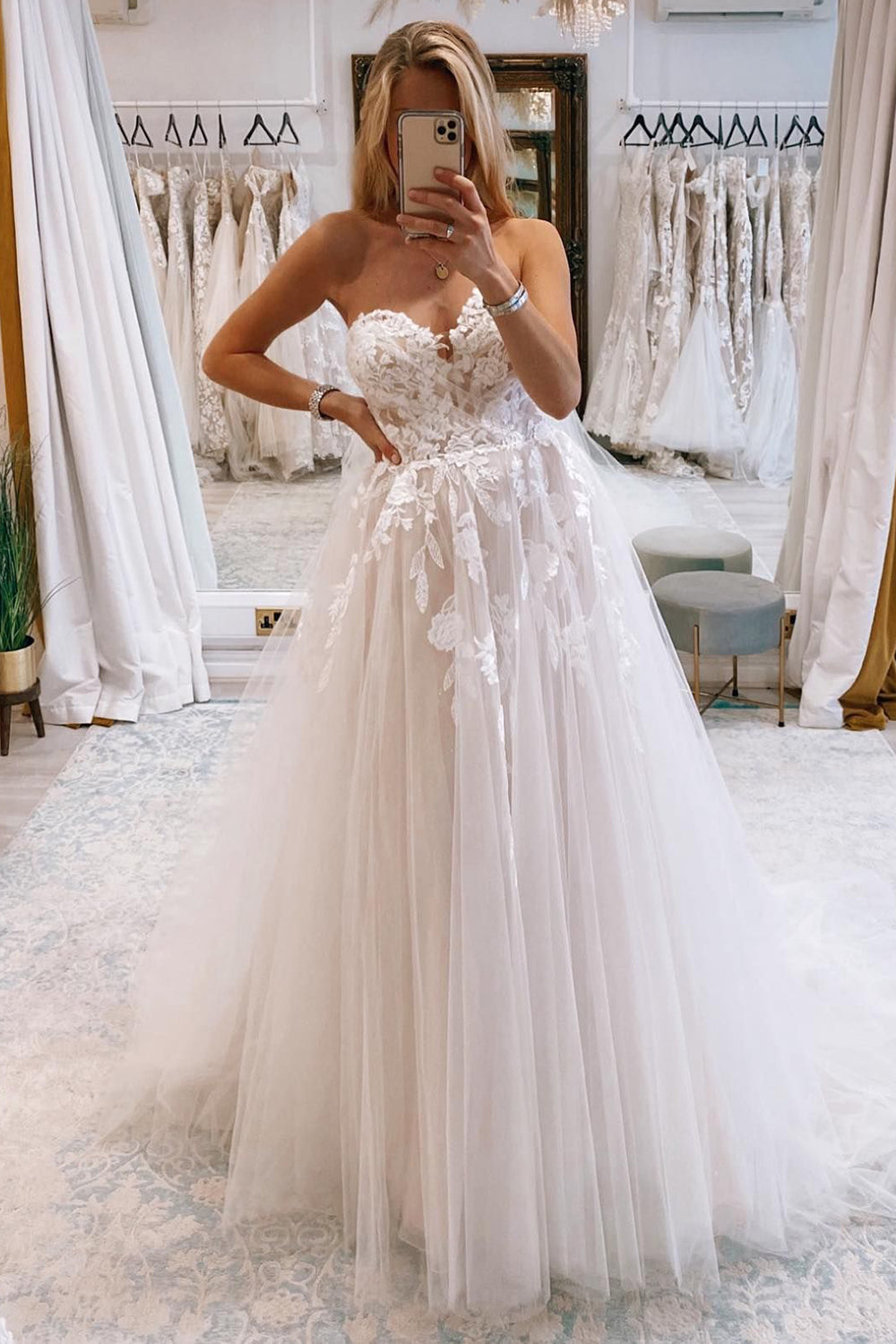 Graceful Ivory Long Tulle A-Line Wedding Dress with Lace