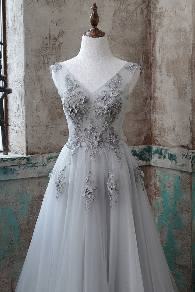 Gray V-Neck Lace Appliqu¨¦ Tulle Long Prom Dress Gray Evening Dress