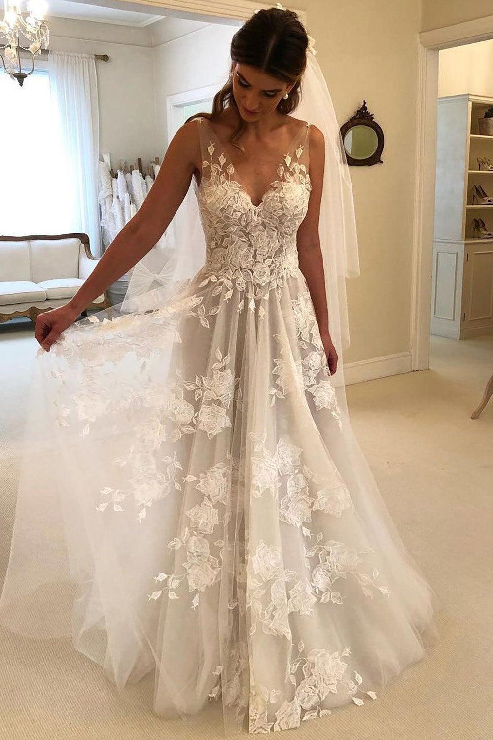 Elegant Ivory Tulle A-Line V-Neck Wedding Dress with Appliques