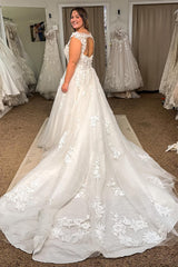 Glittering Ivory Long Tulle Plus Size Wedding Dress with Lace