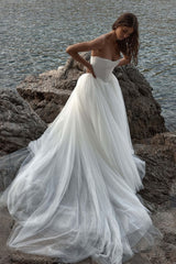 Ivory Strapless Wedding Dress Ball Gown Corset Tulle Bridal Dress with Sweep Train