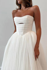 Ivory Strapless Wedding Dress Ball Gown Corset Tulle Bridal Dress with Sweep Train