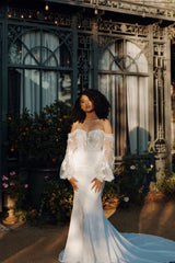 Ivory Square Neck Wedding Dress Off the Shoulder Bridal Dress with Sweep Train