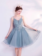 Gray Blue Short Prom Dress V-Neck Blue Lace Homecoming Dress with Beaded Sequin