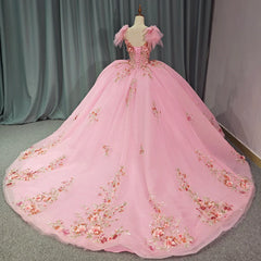 Rushed Romantic Pink Quinceanera Dress V Neck Appliques Organza Pattern Spaghetti Straps Ball Gown Dress