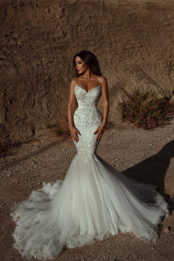 Sweetheart Backless Tulle Long Mermaid Wedding Dress with Lace Appliques