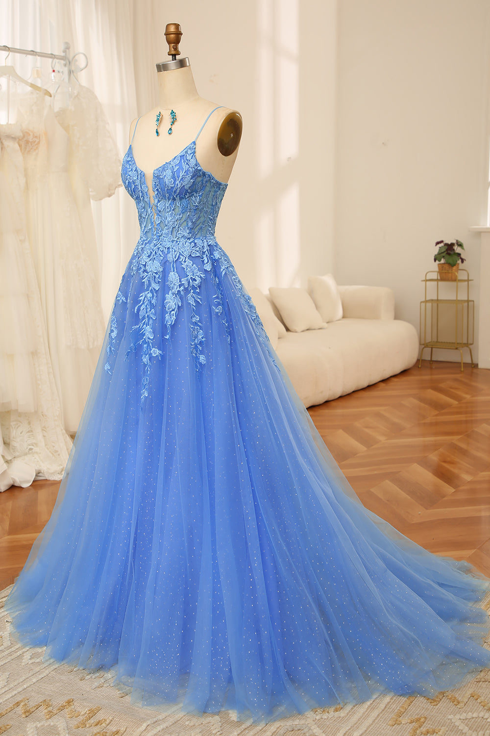 Blue A Line Tulle Long Prom Dress With Appliques