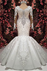 Elegant Sweetheart Long Sleeve Lace Mermaid Wedding Dress with Beading