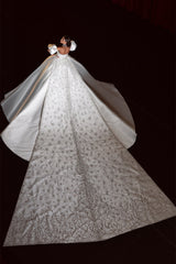 Ball Gown Wedding Dress Sweetheart Puff Sleeves Appliques Satin Bridal Dress