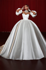 Ball Gown Wedding Dress Sweetheart Puff Sleeves Appliques Satin Bridal Dress