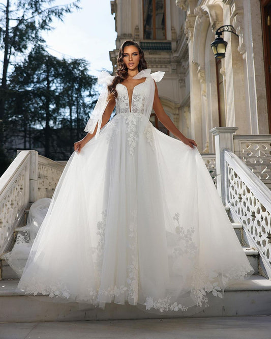 Ivory Wedding Dress A Line Appliques Bridal Dress With Lace Appliques