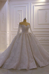 Luxurious Ball Gown Wedding Dress Long Sleeves 3D Lace Sweetheart Long Bridal Dress