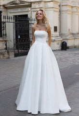 Simple Strapless White A Line Zipper Up A Line Princess Wedding Dress