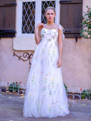 Chic Sweetheart Collar Neck Floor Length Tulle Material Embroidery Floral Prom Dress