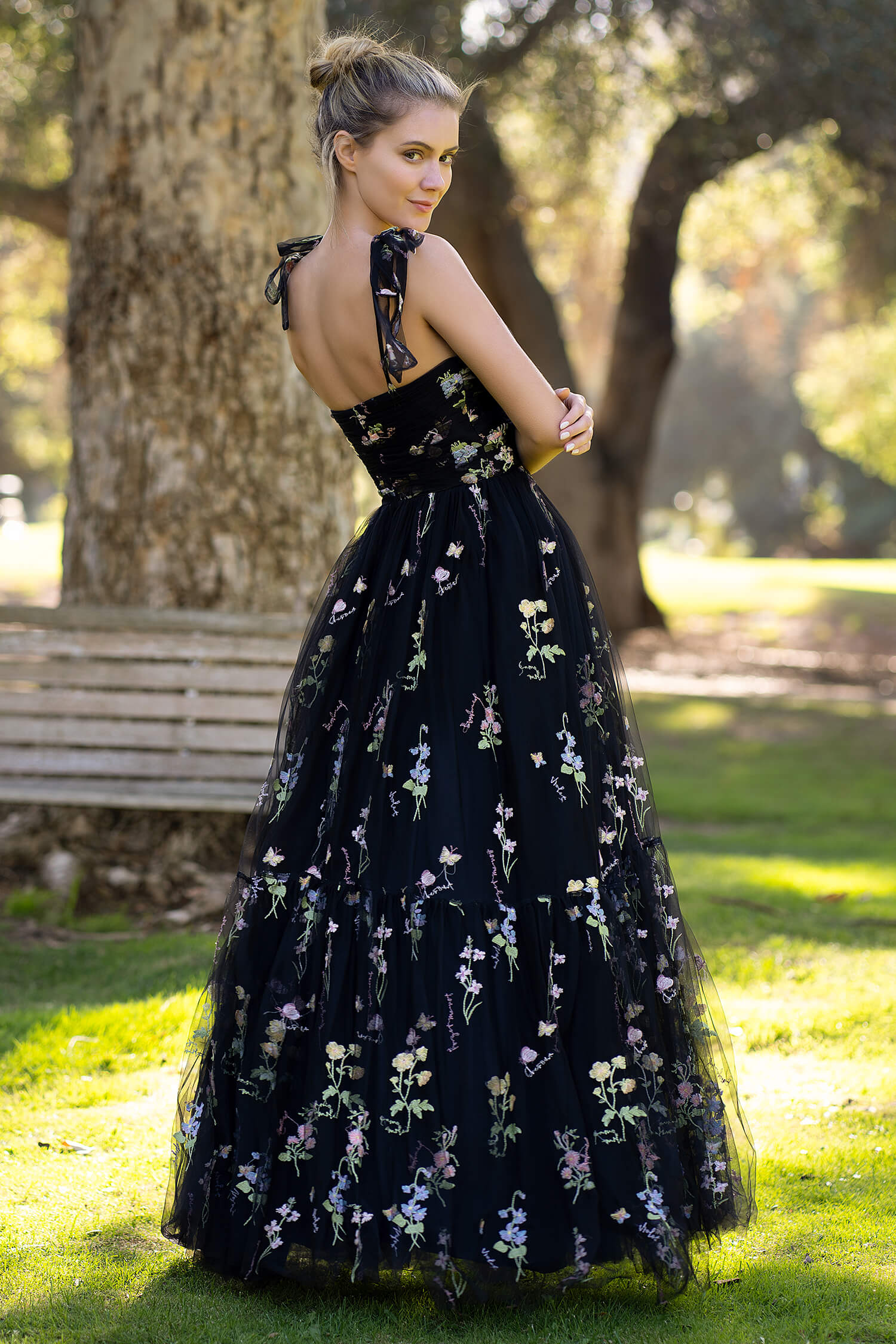 Chic Sweetheart Collar Neck Floor Length Tulle Material Embroidery Floral Prom Dress